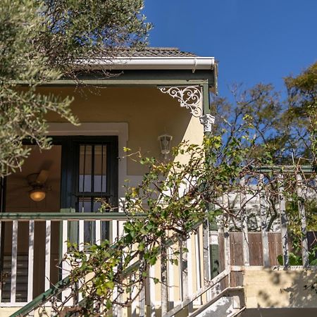 Mediterranean Villa Guesthouse Cape Town Exterior photo