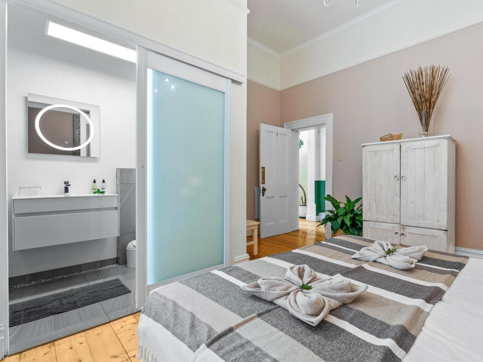 Mediterranean Villa Guesthouse Cape Town Room photo